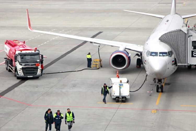 أنابيك تطلق حملة توظيف في قطاع الطيران براتب 3266 درهم شهريًا