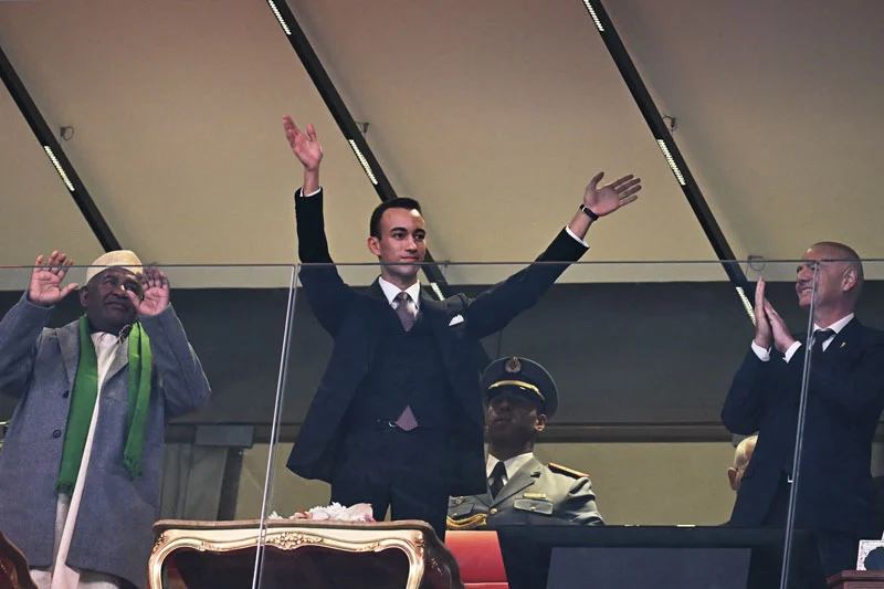 ولي العهد يفتتح 