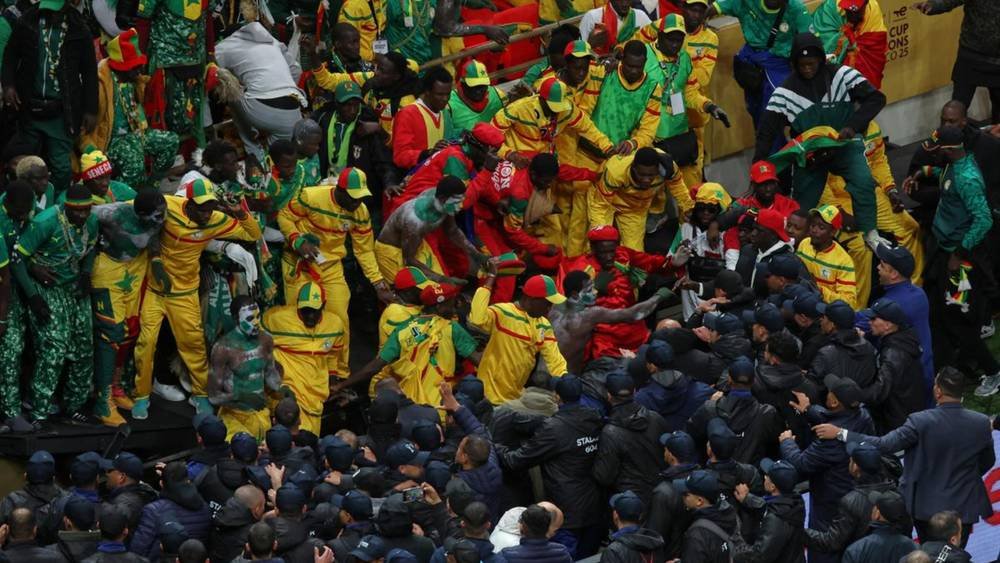 تمديد الحراسة النظرية لمتورطين في شغب نهائي “الكان” بالرباط