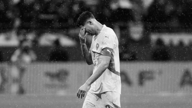 لويس إنريكي يطمئن على حكيمي ويترك قرار مشاركته بيده