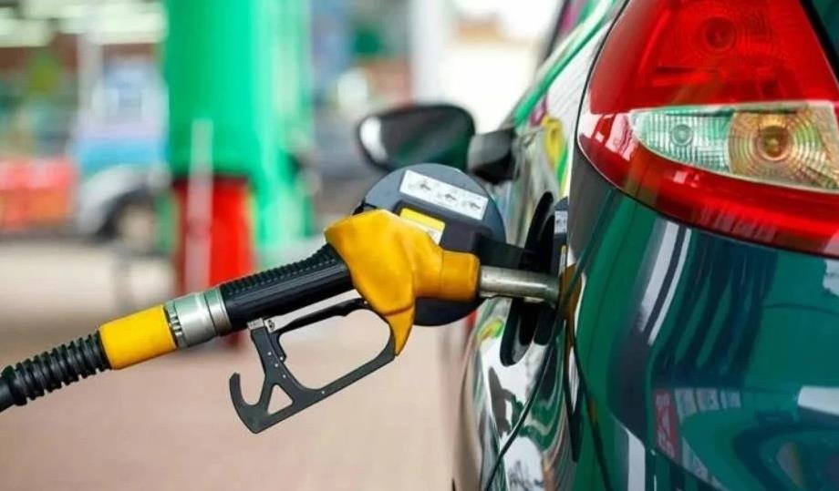 بسبب استقرار الأسواق الدولية.. دعوات رقمية واسعة لخفض أسعار الغازوال بالمغرب